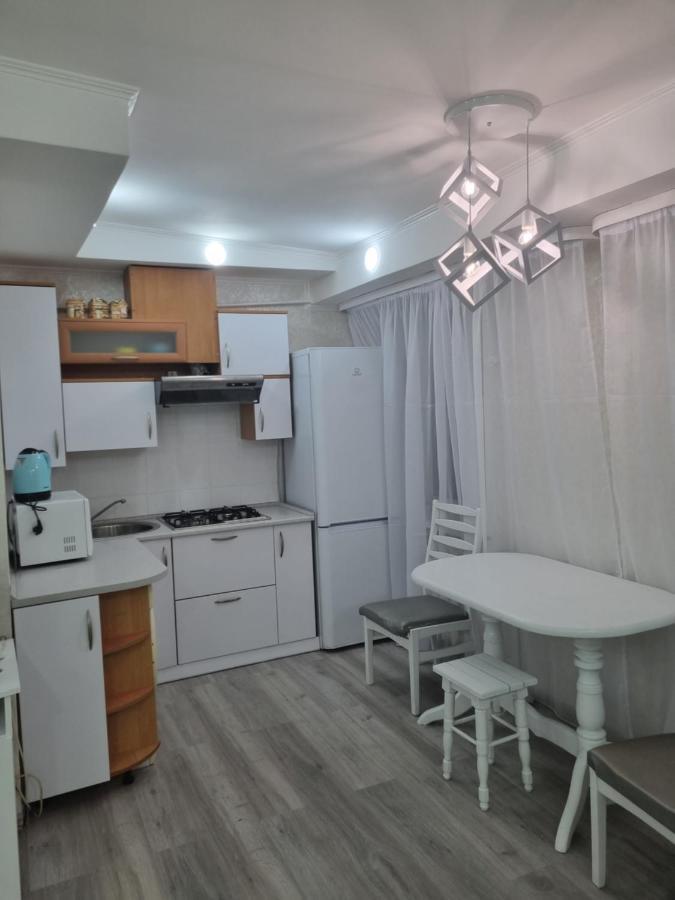 White apartament Kremenchuk Exterior foto