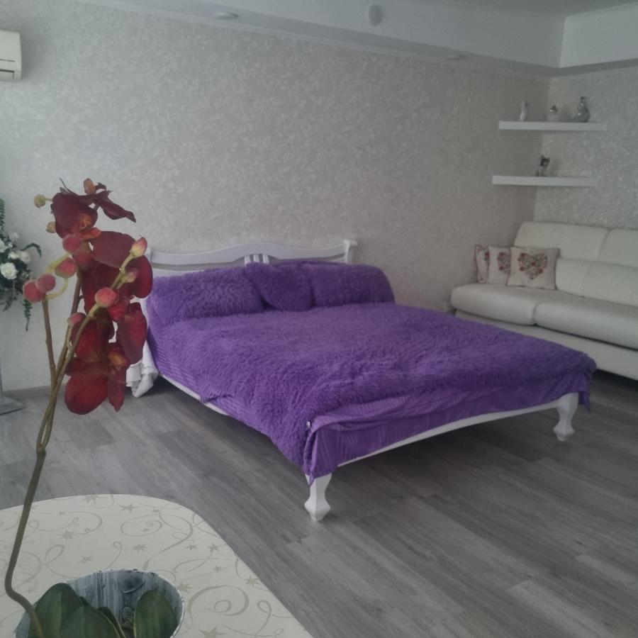 White apartament Kremenchuk Exterior foto